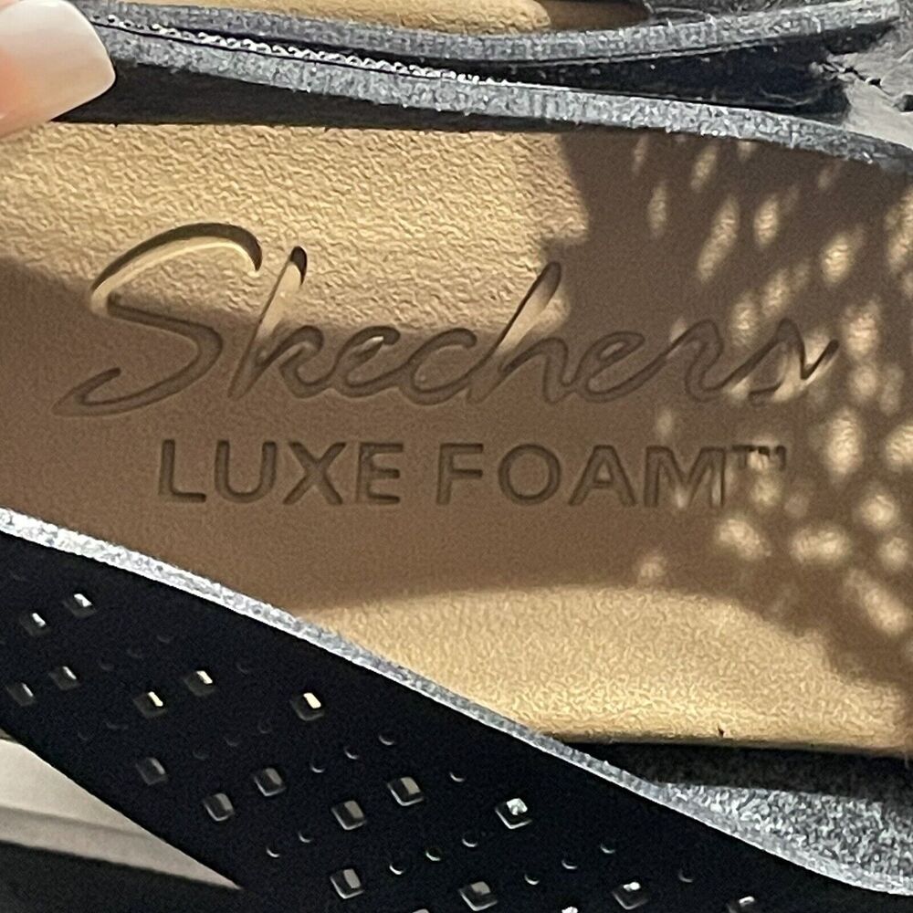 Skechers Luxe Foam PIER AVENUE Wedge Sandal Women’s 11 Black Cross Strap NEW - Picture 7 of 12